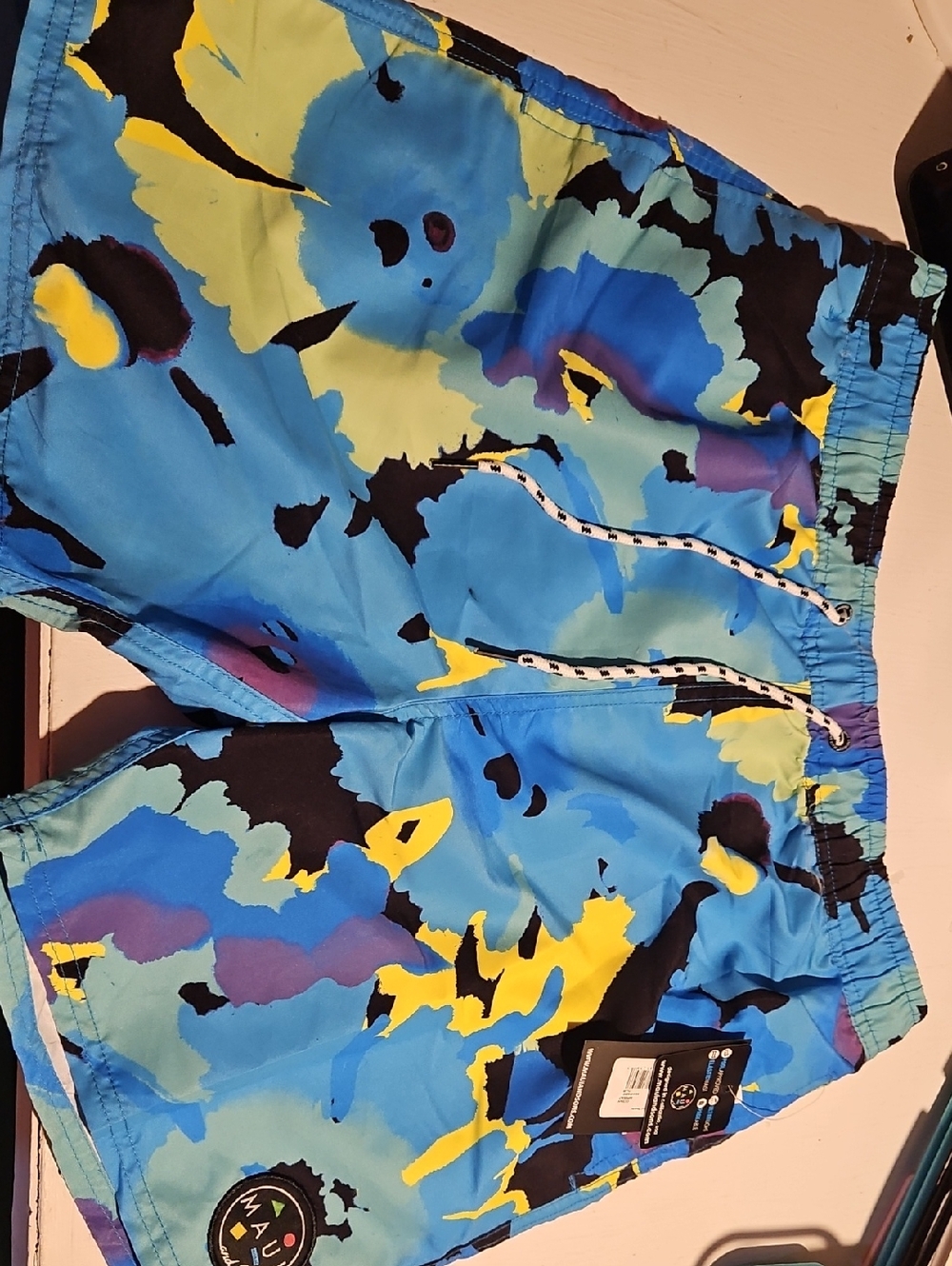 MAUI Men's Size Medium Swim Trunks NWT Size Medium